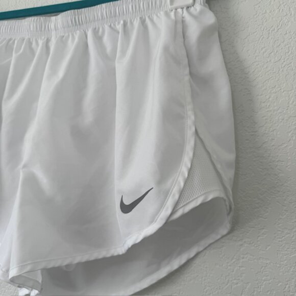 Nike Women's Tempo Dri-fit White Running‎ Shorts Size Large EUC - Picture 7 of 8